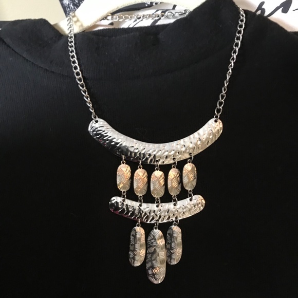 Costume Silver color necklace - Picture 2 of 3